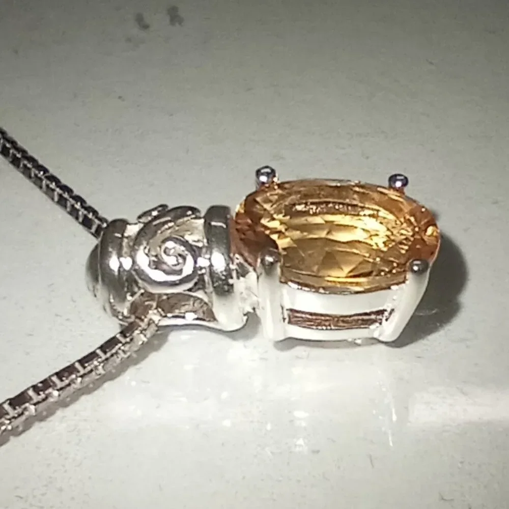 Oval 1.75-Carat Citrine Necklace in Sterling Silver with Chain - Picture 4 of 6